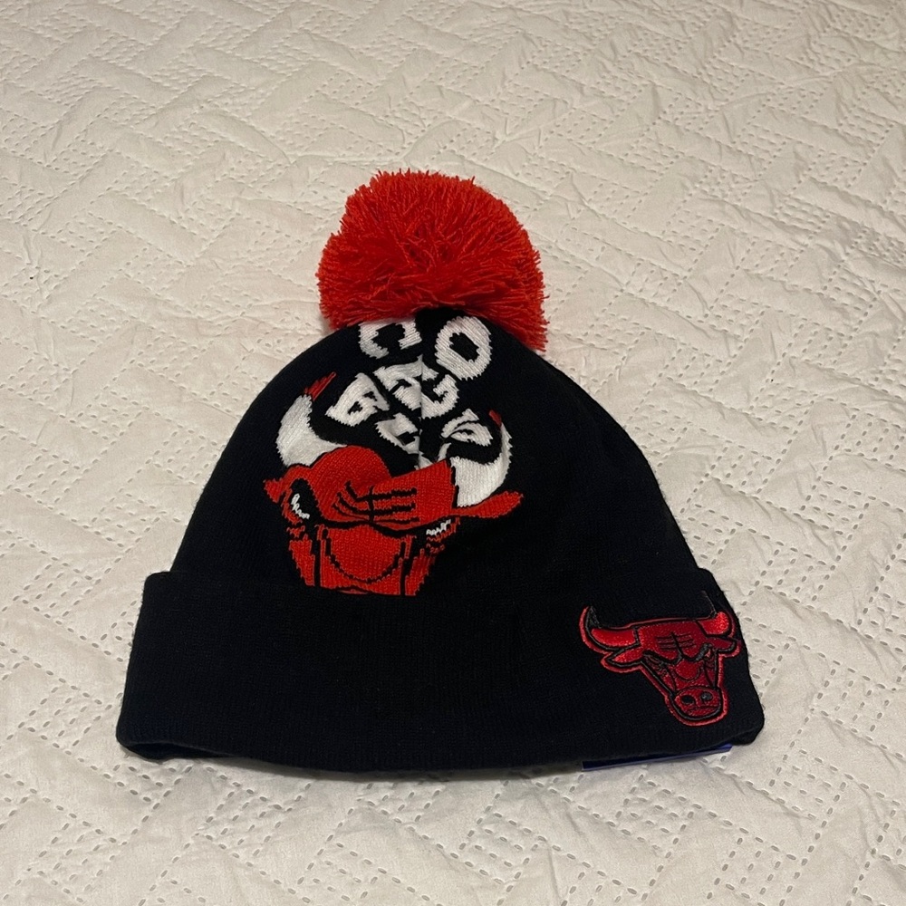 Ultra Game Chicago Bulls Black and Red Beanie w/ pom.